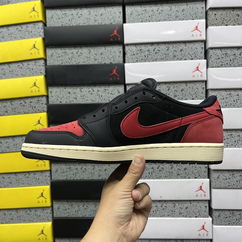 Jordan 1 Sneakers 2