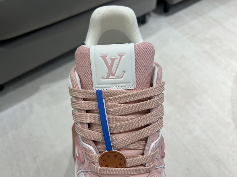1V Trainer 33 · 2