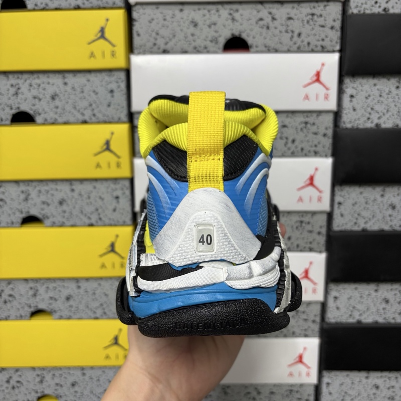 Triple S 2 4497 · 6