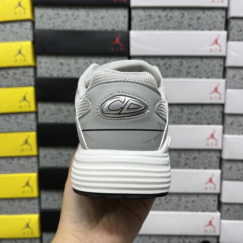 Dior B30 Sneakers · Light Gray 3