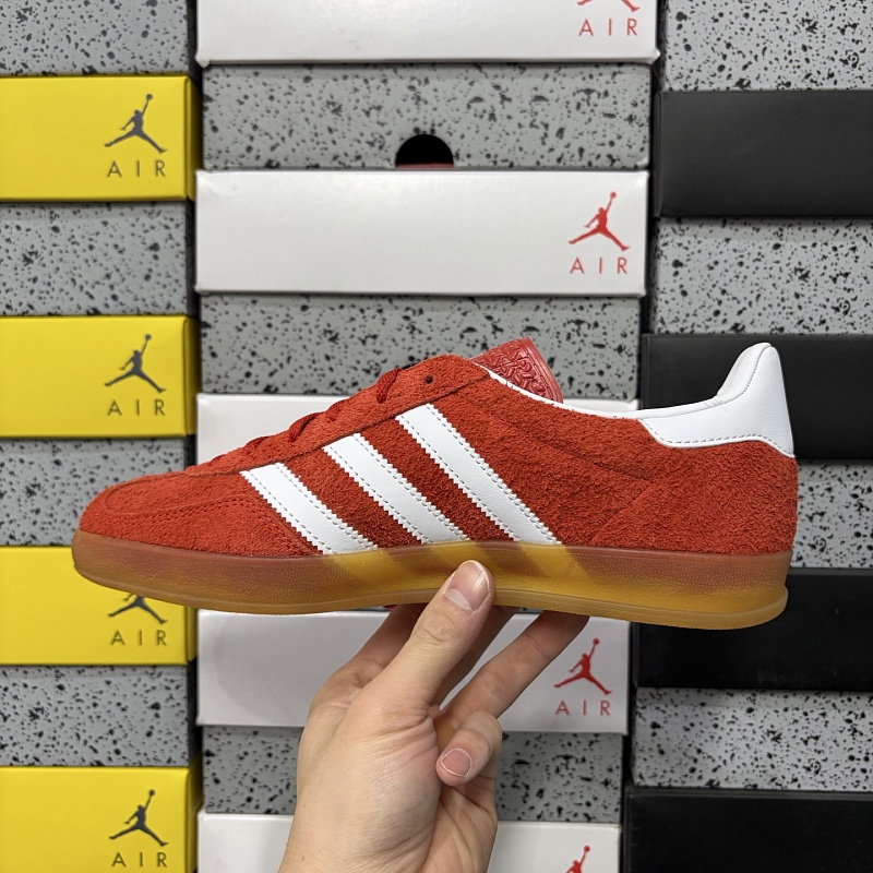 Gazelle Indoor 2