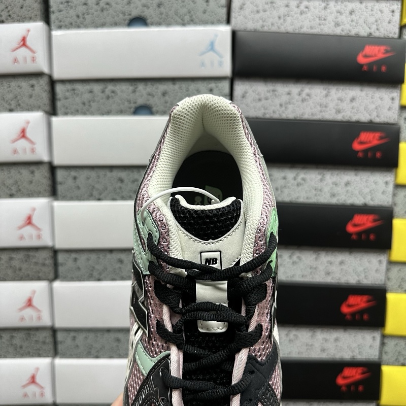 New Balance 1906 Sneakers