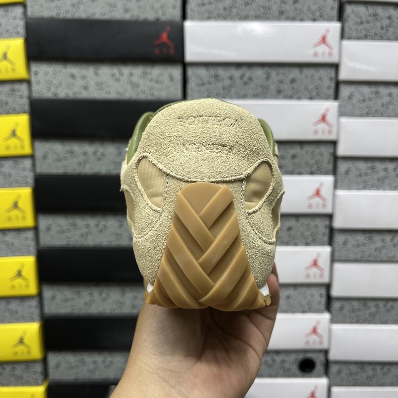 Bottega Veneta Sneakers 2