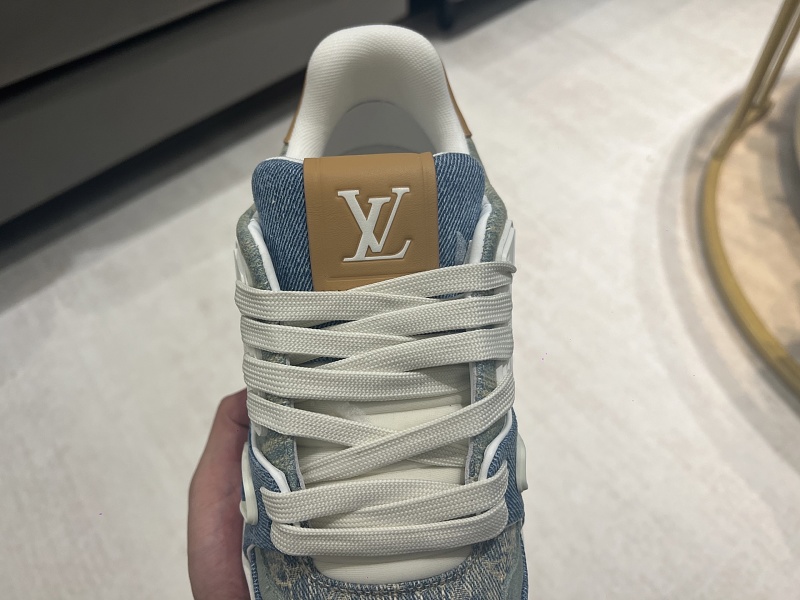 1V Trainer 24 · 2