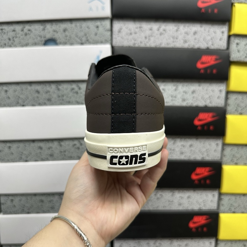 Converse Chuck Taylor Sneakers 3