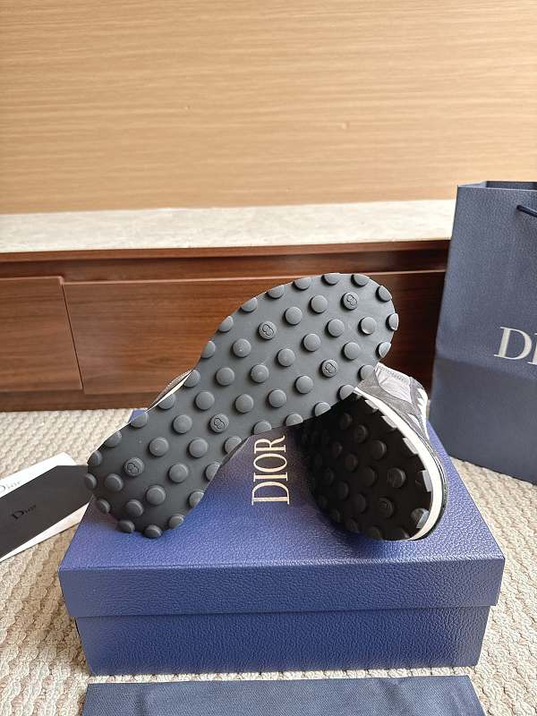 Casual Squash Sneaker