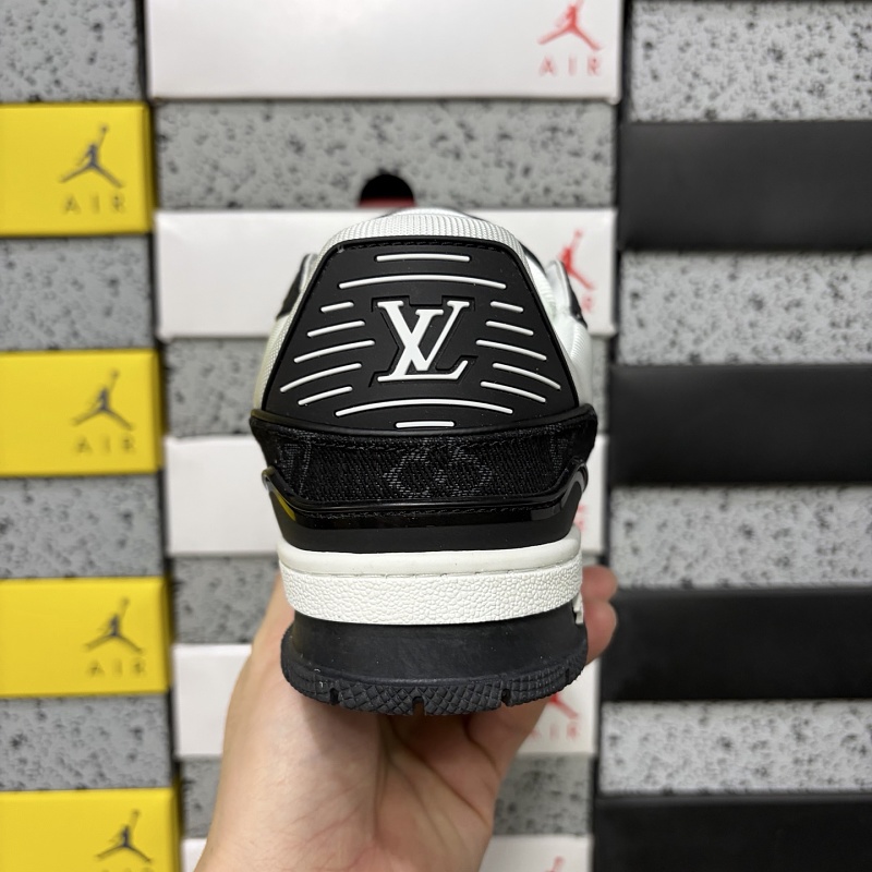 Trainer · 6