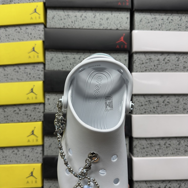 Crocs M3-m7 · 4