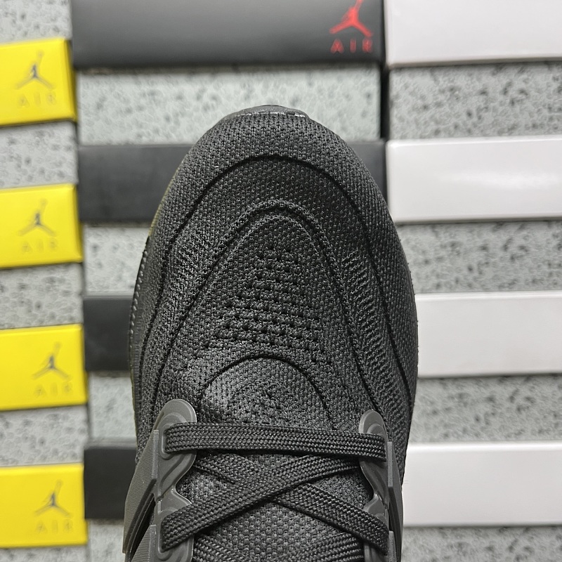 Ultraboost Light 6