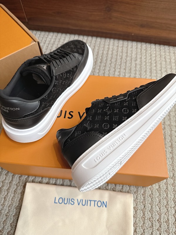 Trainer 32 · 2