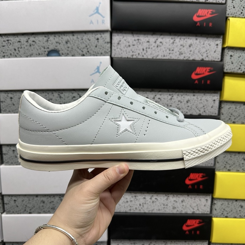 Converse Chuck Taylor Sneakers 8