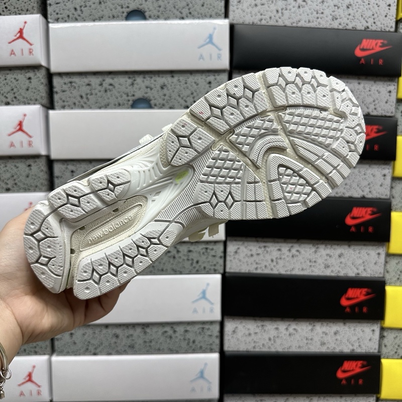 New Balance 1906 Sneakers
