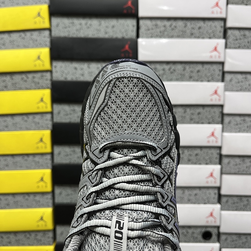 Asics Sneakers · 6