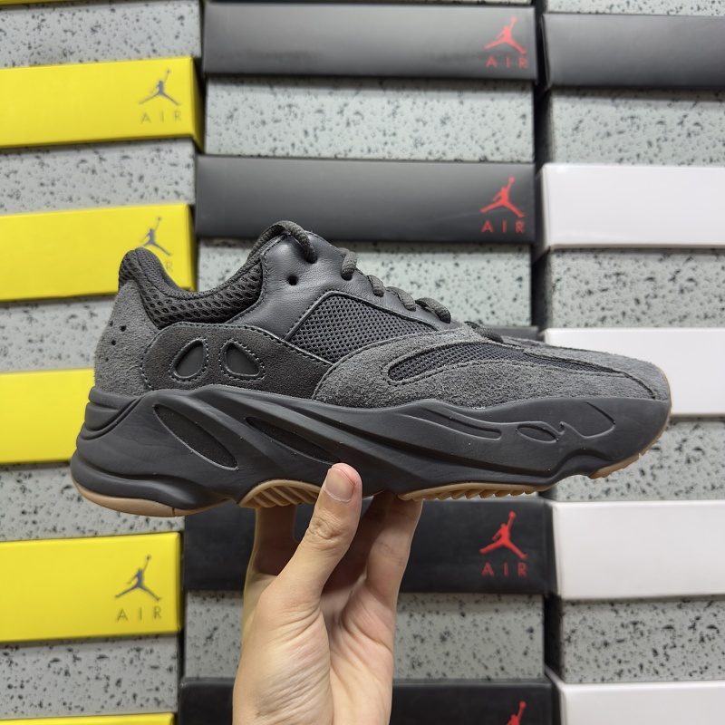 Yeezy 700 9
