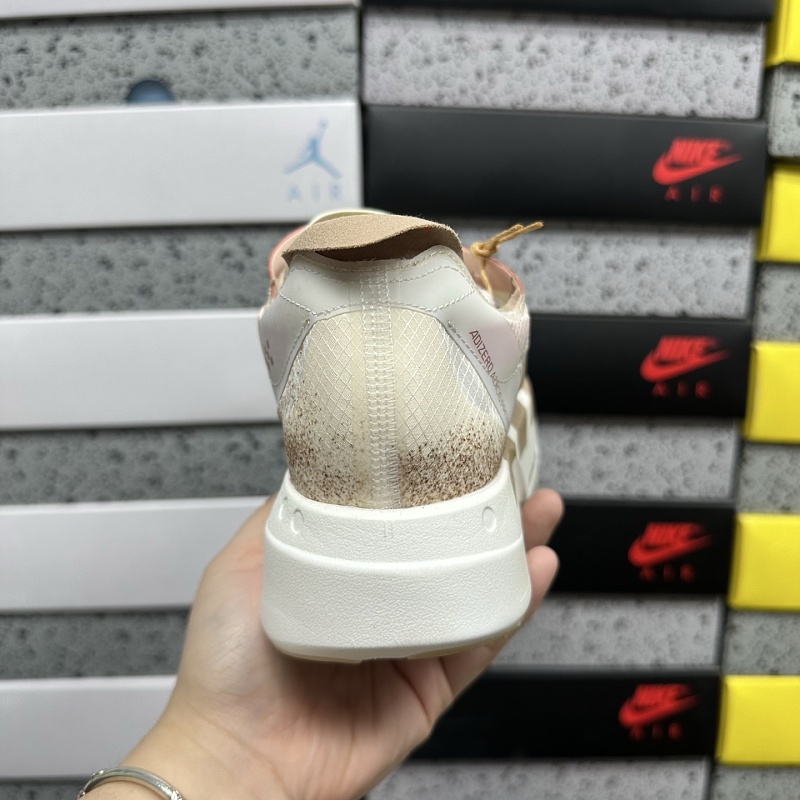 Adizero Adios 4M 3