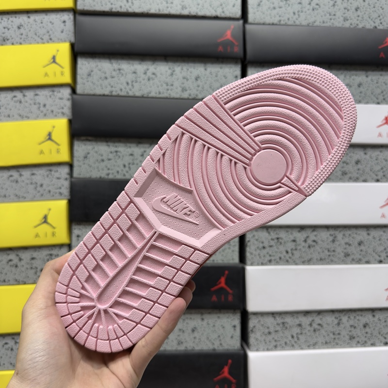 Travis Scott Reverse Swoosh Sneakers · 2
