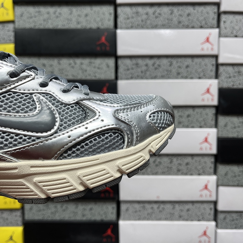 Nike Vomero 8