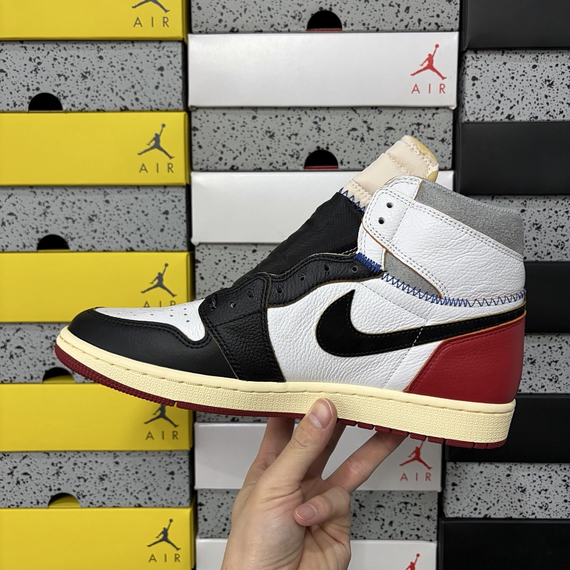 Jordan 1 Sneakers 4