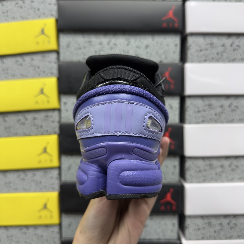 Raf Simons Response Trail · 2