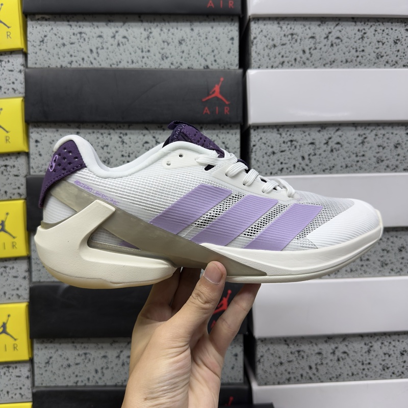 Adizero Ubersonic 5 M 8