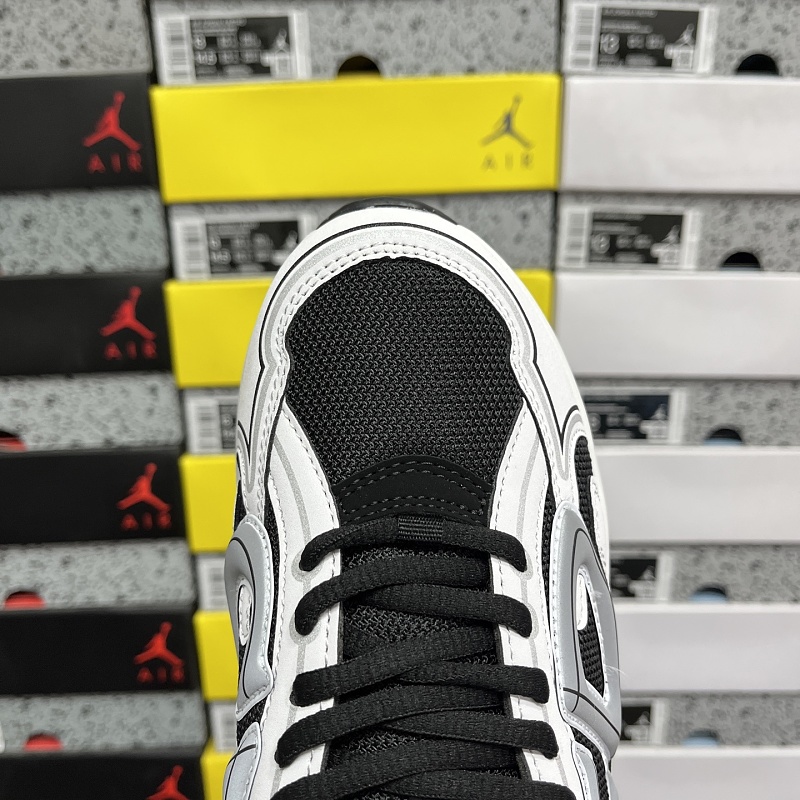 Dior B30 Sneakers · White Black 8