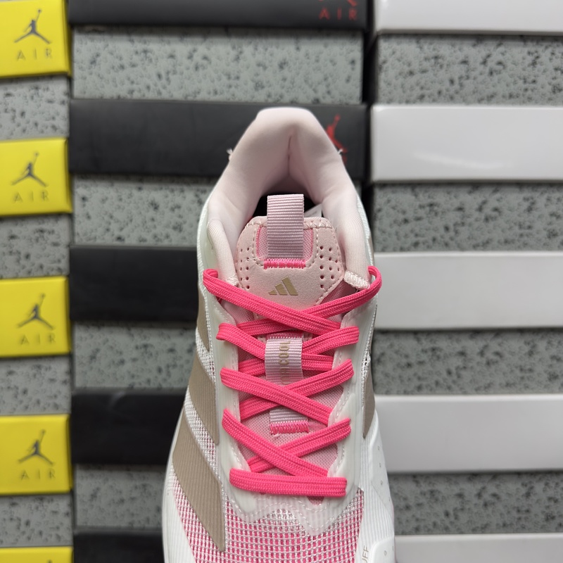 Adizero Ubersonic 5 M 4
