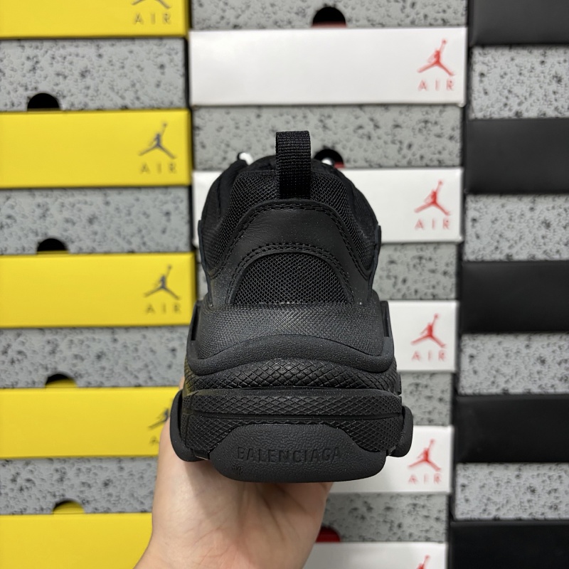 Triple S 2323 · 6