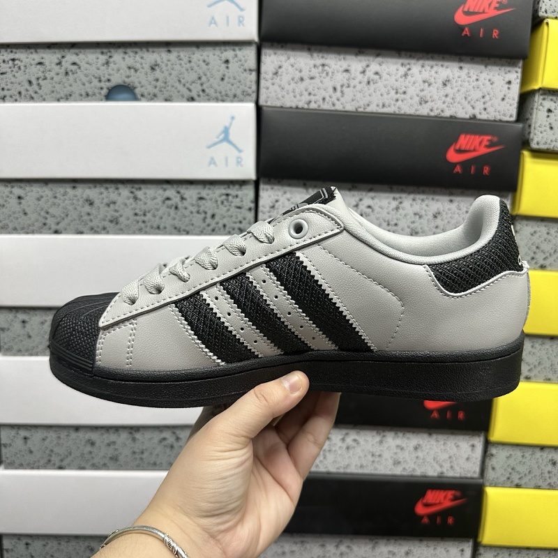 Superstar Ii 8