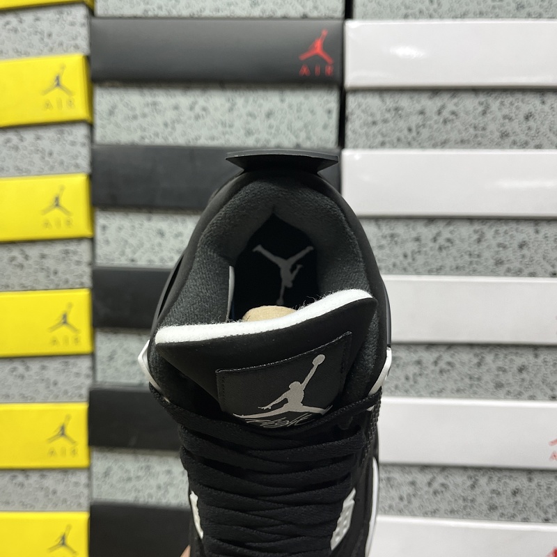 Air Jordan 4 001