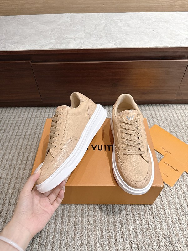 Trainer 53 · 6
