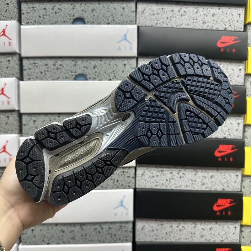 New Balance 1906 Sneakers 2