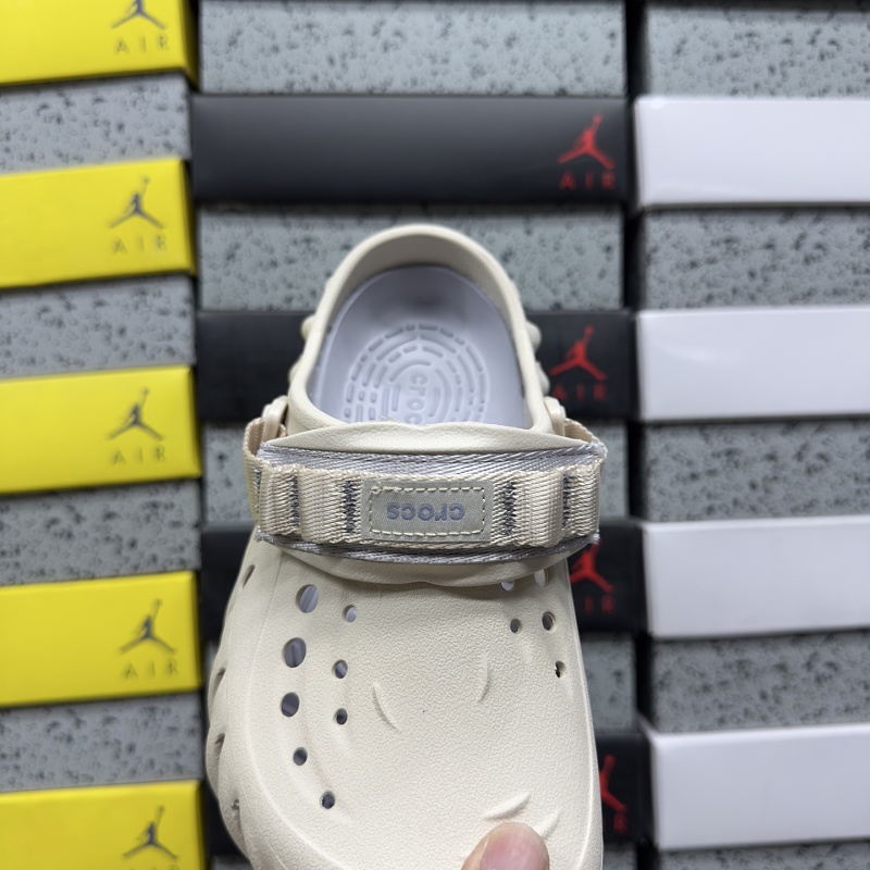 Crocs M4-m11 · 4