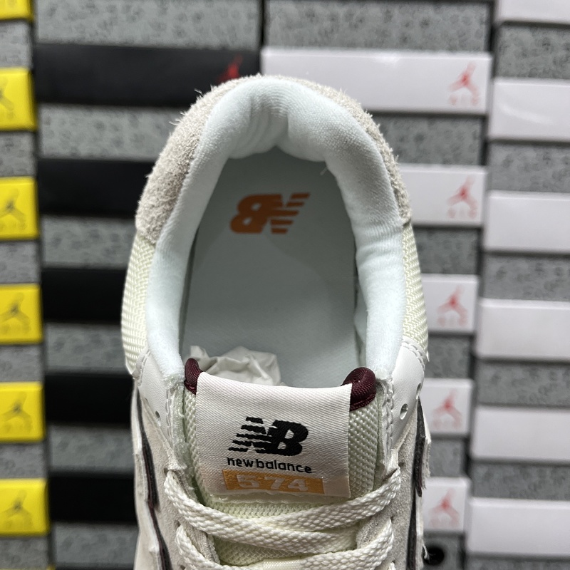 New Balance 574 Sneakers · 5