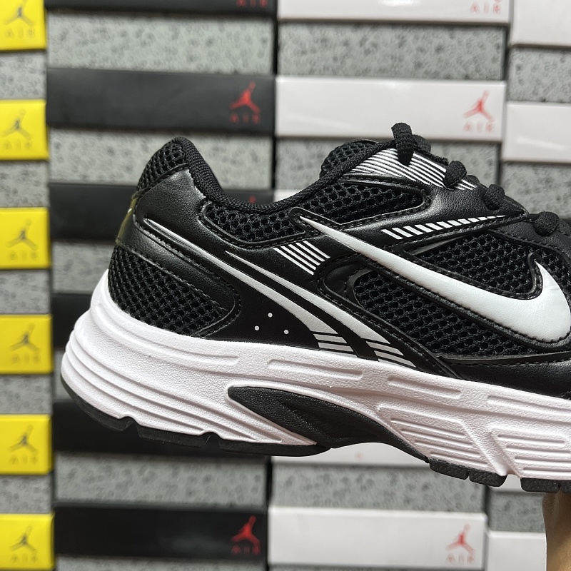 Nike Vomero 7