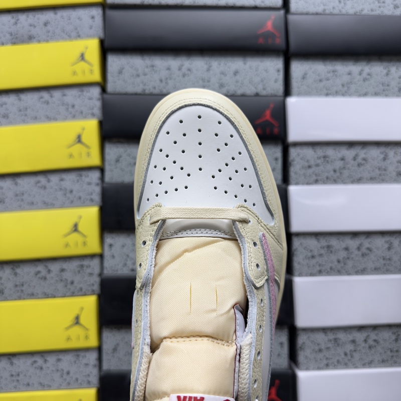 Travis Scott Reverse Swoosh Sneakers · 6