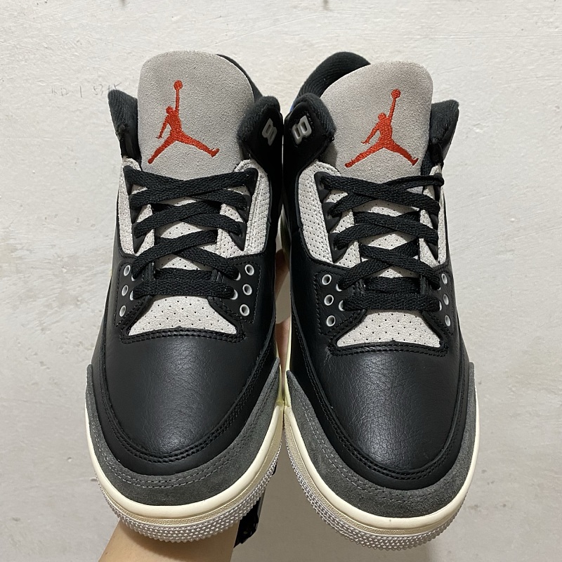 Jordan 3 Sneakers