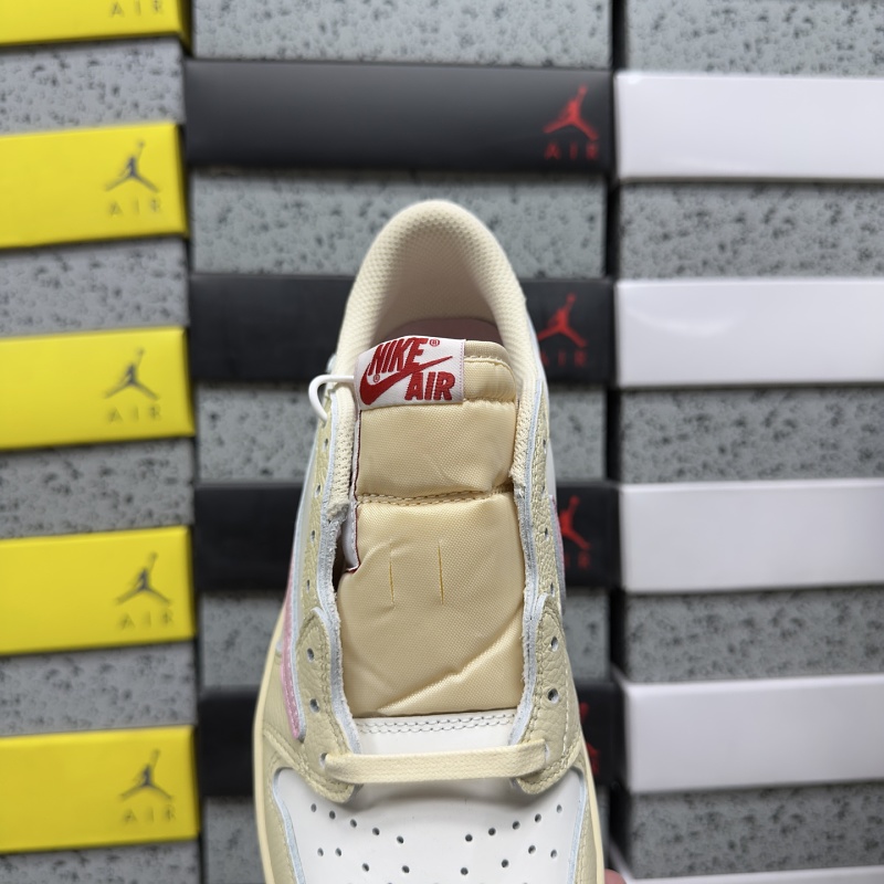 Travis Scott Reverse Swoosh Sneakers · 5