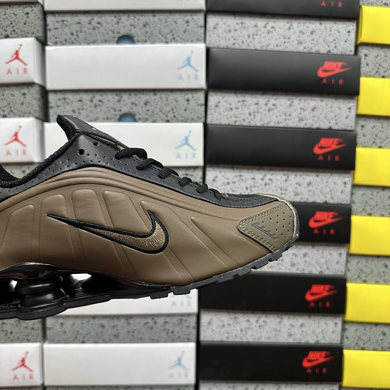 Shox R4 · 6