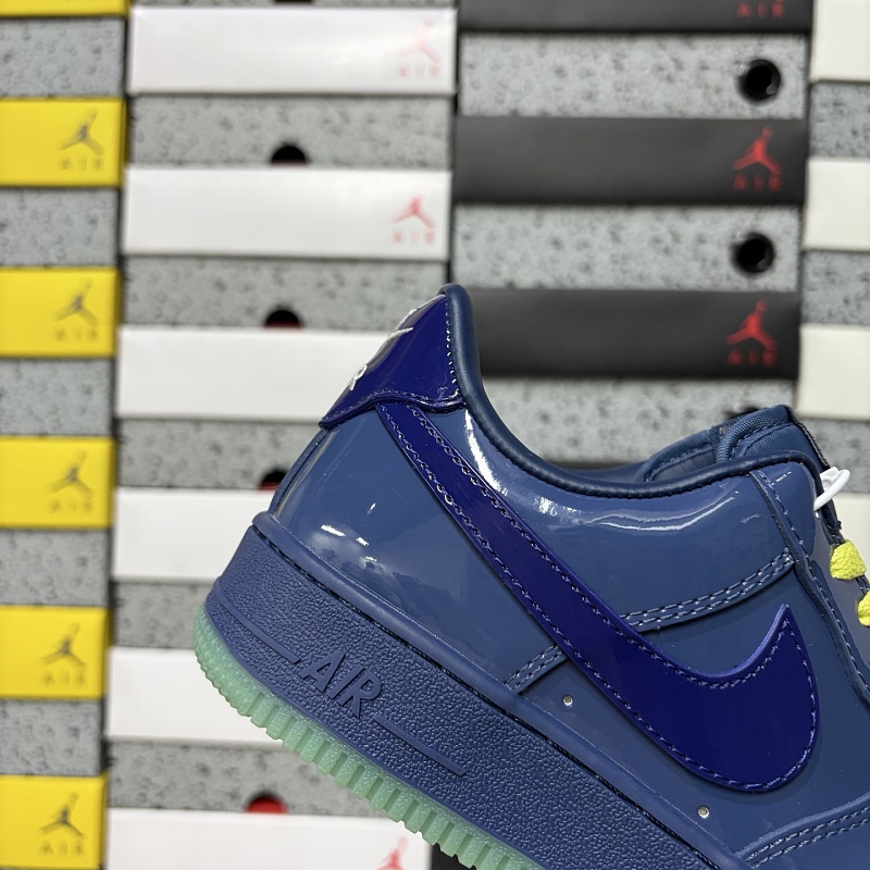 Air Force1 · 5