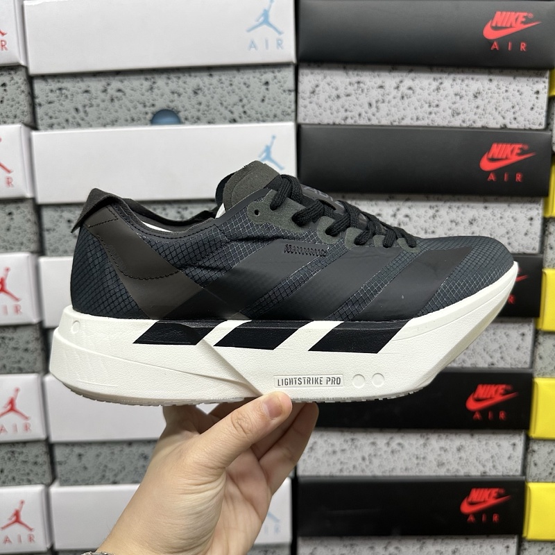 Adizero Adios 4M 9