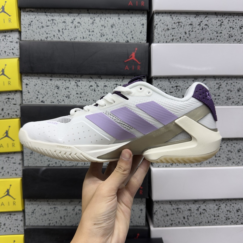 Adizero Ubersonic 5 M 3