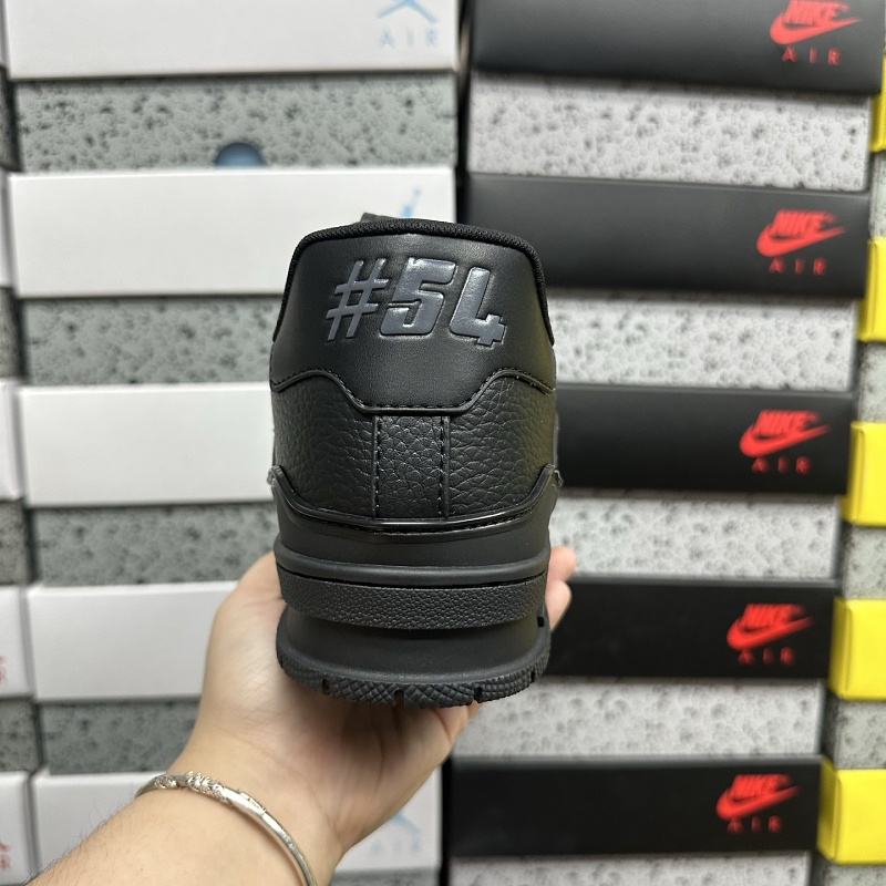 Trainer · 3
