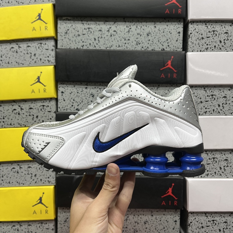 Shox R4 · 3