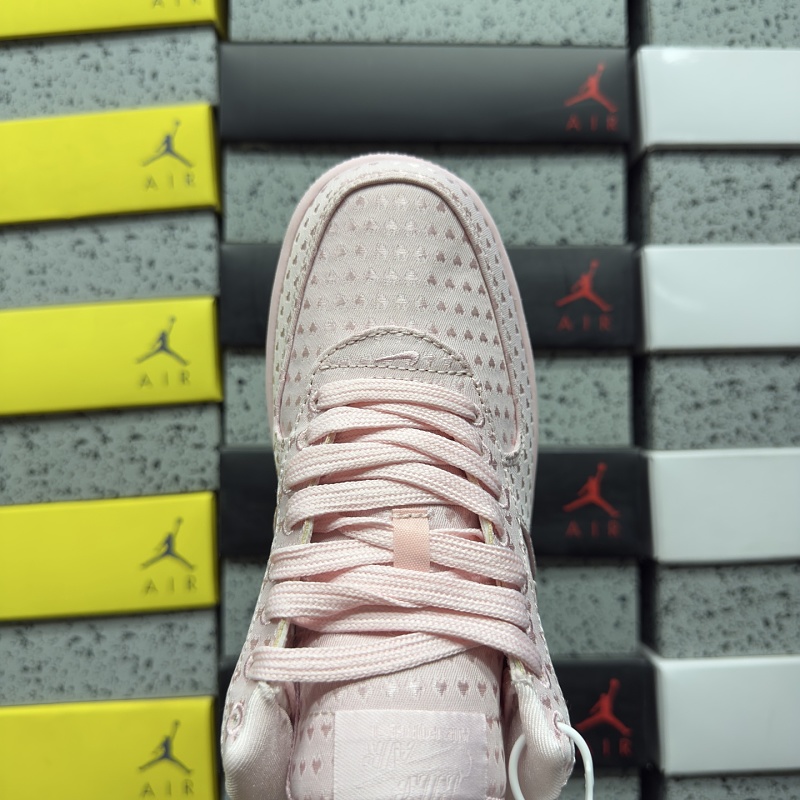 Air Force1 · 4