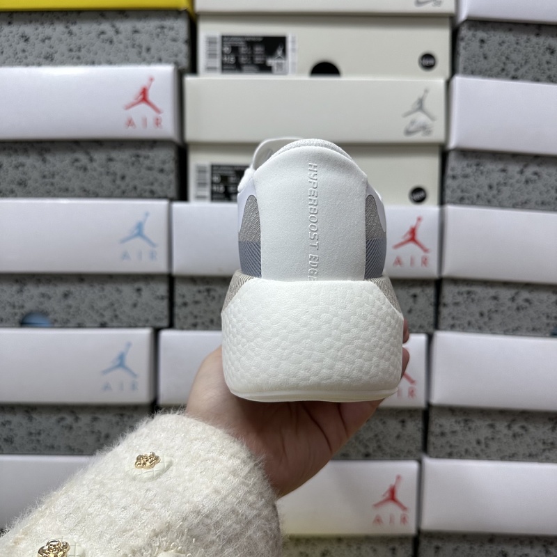 Hyperboost Edge M · 4