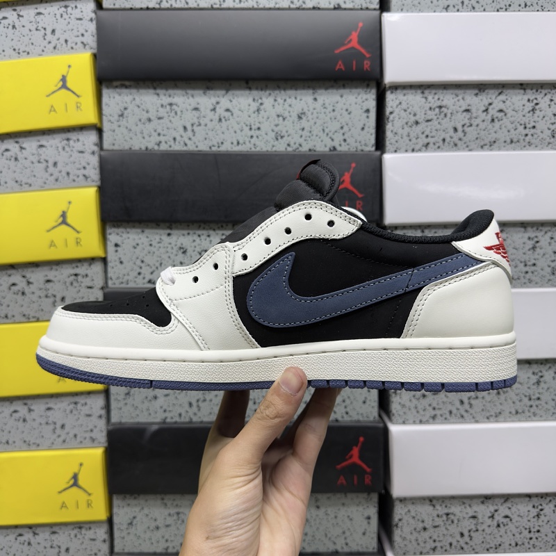 Jordan 1 Sneakers 4