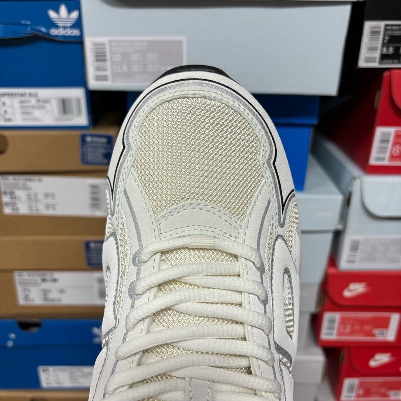 Dior B30 Sneakers · Cream 7