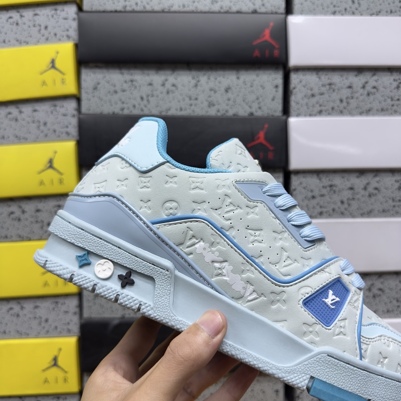 Trainer Blue · 6
