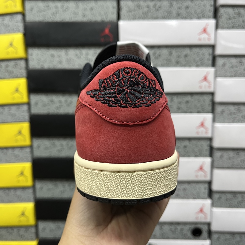 Jordan 1 Sneakers 3