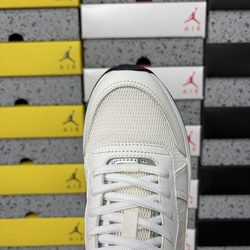 Dior B25 Sneaker 10